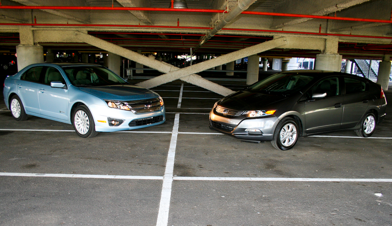 Illustration for article titled Hybrid Car Wars: Honda Insight Vs. Ford Fusion Hybrid